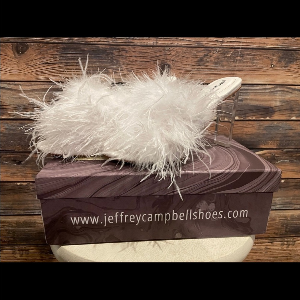 Jeffrey Campbell Shoes White Feather Heels 
Size 8.5